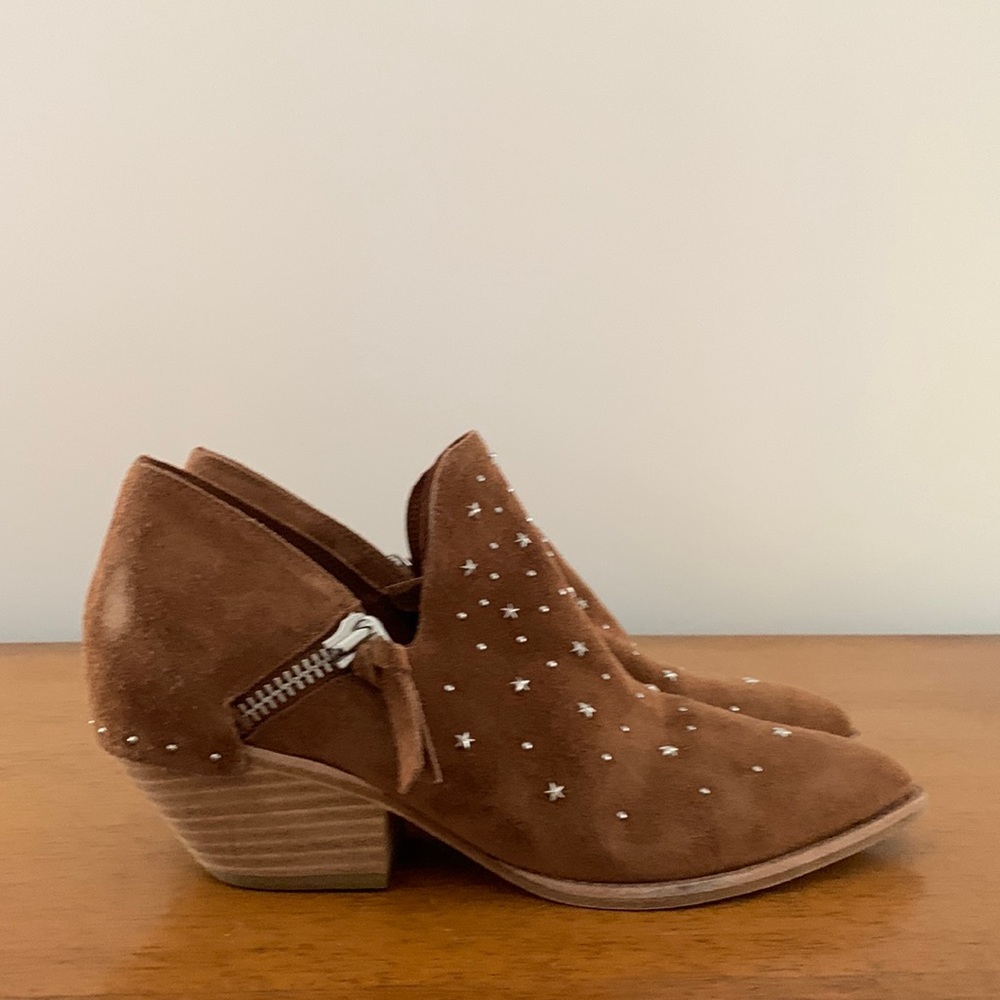 Sigerson Morrison Tan Suede Star-Studded Ankle Booties